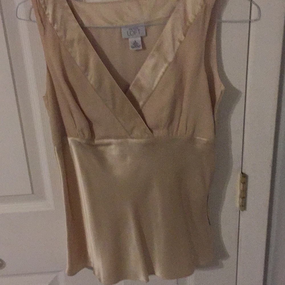 LOFT Silk Cream color 100% silk zipper on the side